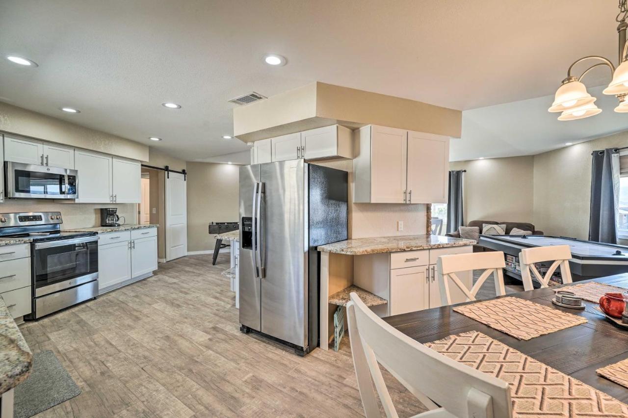 Lake Havasu Family Retreat With Patio And Game Room Lake Havasu City Exteriör bild